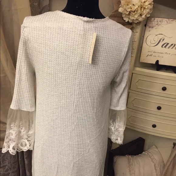 Francesca’s cream sweater dress - Picture 3 of 3